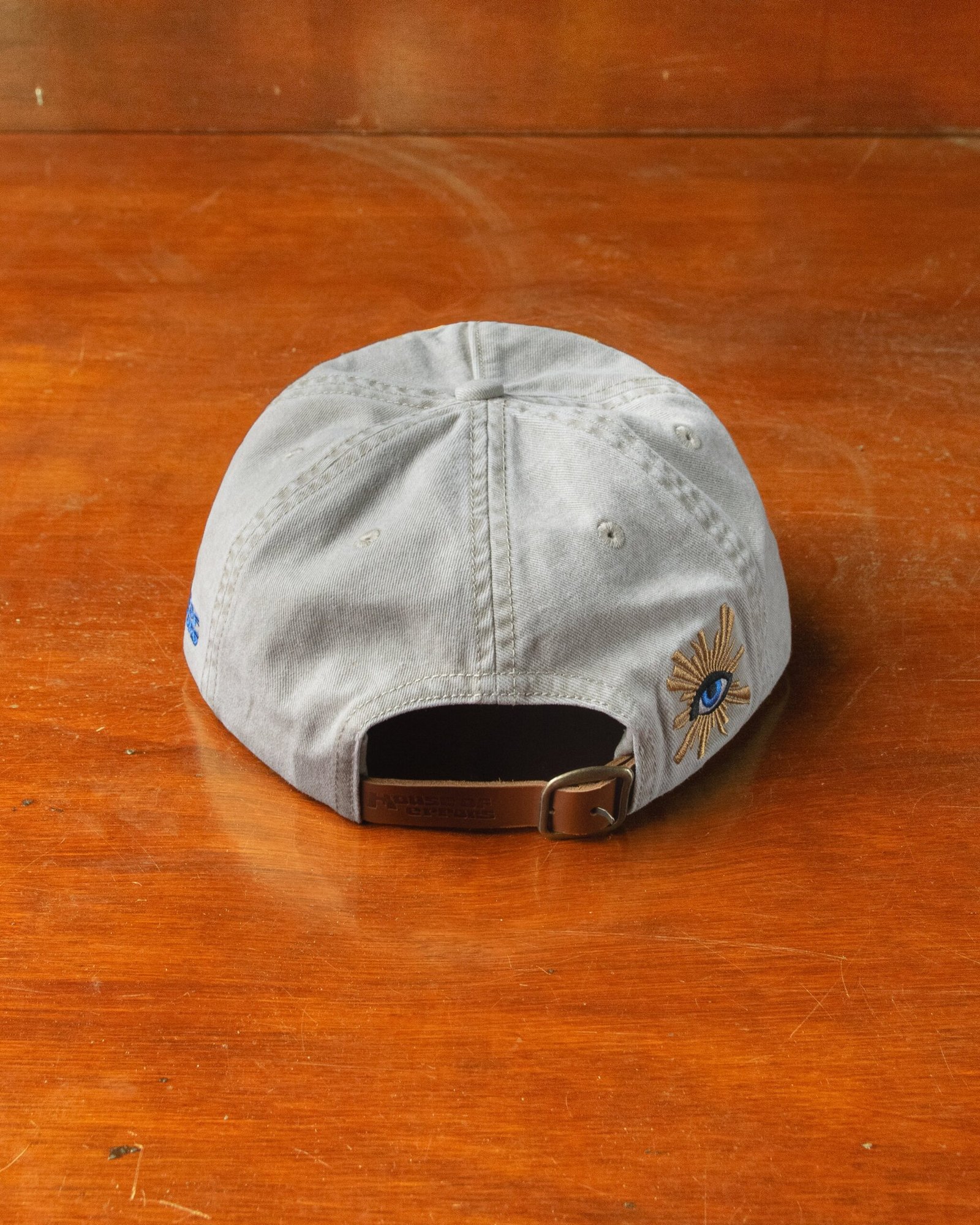 LIGHTGREYCAPBACK4x5