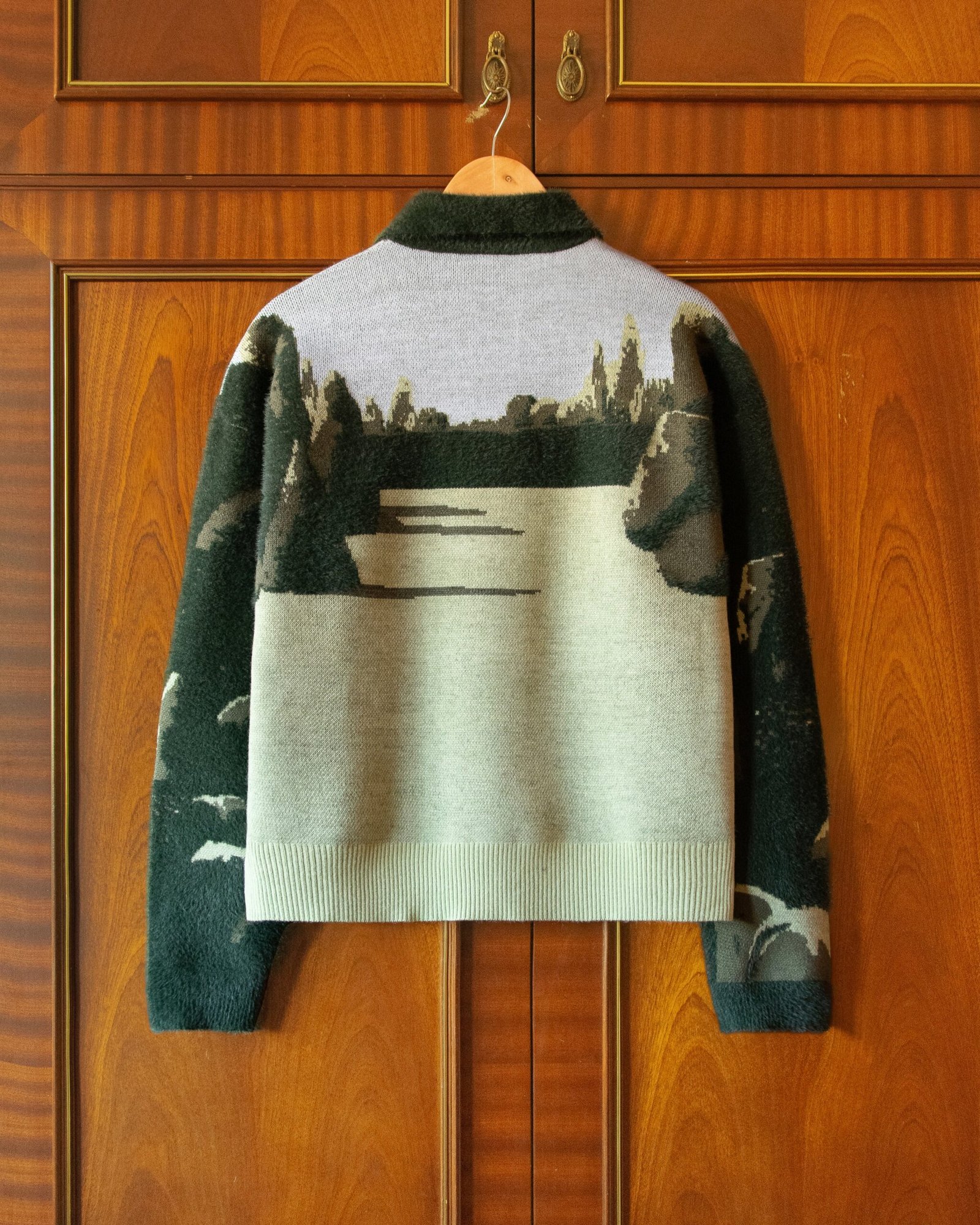 LONGSLEEVEPOLOBACK-2